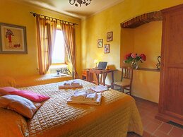 Farmhouse in Loro Ciuffenna With Pool