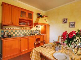 Farmhouse in Loro Ciuffenna With Pool