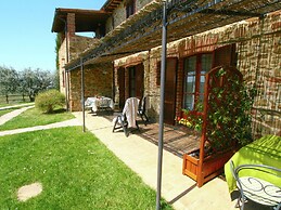 Farmhouse in Citta Della Pieve With Pool