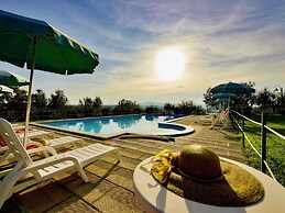 Farmhouse in Citta Della Pieve With Pool