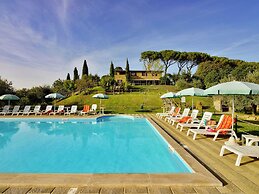 Farmhouse in Citta Della Pieve With Pool