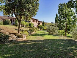 Farmhouse in Citta Della Pieve With Pool