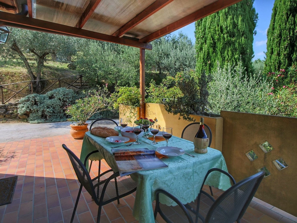 Pet-friendly Cottage With Pool
