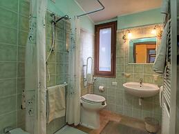 Pet-friendly Cottage With Pool