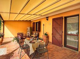 Pet-friendly Cottage With Pool
