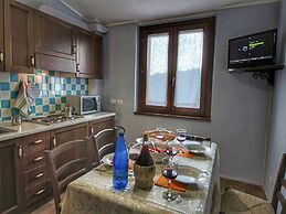Pet-friendly Cottage With Pool