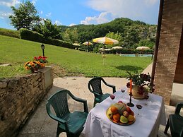 Apartment in Marche With Pool & Terrace