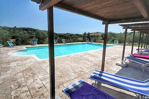 Farmhouse in Tuscany With Pool & Scenic Views