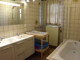 Spacious Wellness Stay, Soy