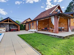 Holiday Home in Ogulin With Pool & Rafting