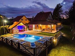 Holiday Home in Ogulin With Pool & Rafting