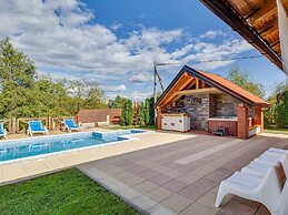 Holiday Home in Ogulin With Pool & Rafting