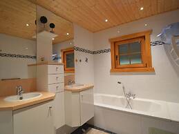 Stavelot Chalet With Garden