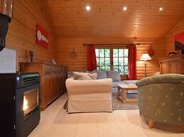 Stavelot Chalet With Garden
