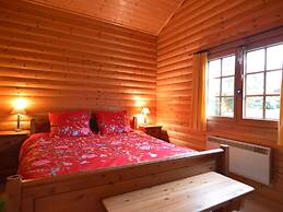 Stavelot Chalet With Garden