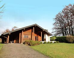 Stavelot Chalet With Garden