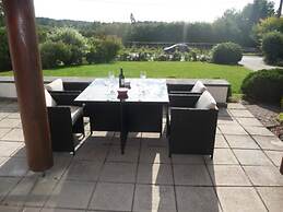 Stavelot Chalet With Garden