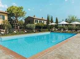 Chalet With Pool in Cortona