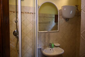 Chalet With Pool in Cortona