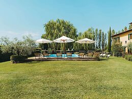 Chalet With Pool in Cortona