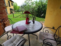 Chalet With Pool in Cortona