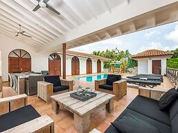 Villa With Poolside Terrace