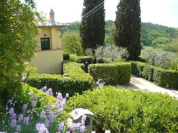 Tuscan Landscape Farmhouse