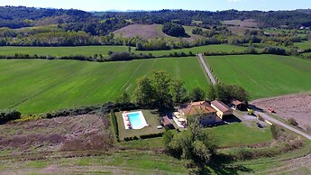 Villa in Tuscany Near Medieval Ghizzano