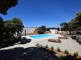 Island Escape With Pool