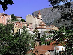 Bungalow in Maratea With Pool Near Beach