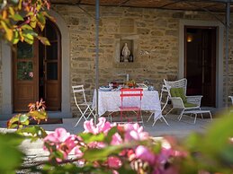 Villa in Cortona With Private Pool
