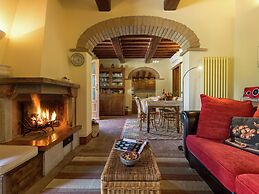 Villa in Cortona With Private Pool