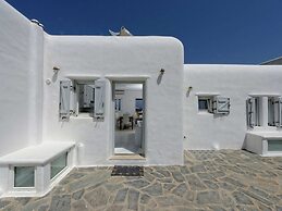 Villa in Mykonos With Sea View and Pool
