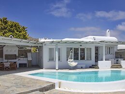 Villa in Mykonos With Sea View and Pool