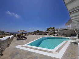Villa in Mykonos With Sea View and Pool