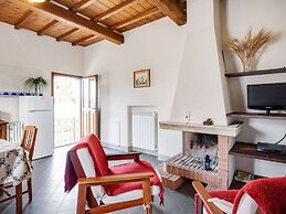 Rustic Getaway in Tuscan Hills
