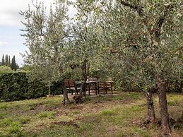 Rustic Getaway in Tuscan Hills