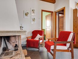 Rustic Getaway in Tuscan Hills