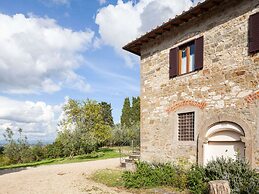 Rustic Getaway in Tuscan Hills