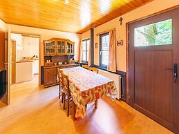 Charming Chalet in Vielsalm