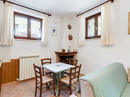Apartment in Umbria Near Majestic Mountains