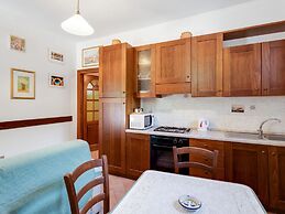 Apartment in Umbria Near Majestic Mountains