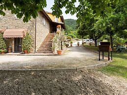Apartment in Umbria Near Majestic Mountains