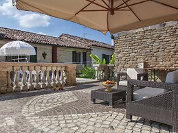 Heart of Emilia-romagna Apartment