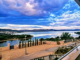 Apartment by the Beach in Dalmatia