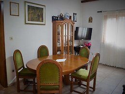 Countryside Getaway near River & Sea
