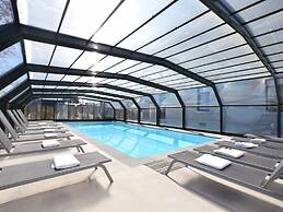 Group Villa With Pool & Sauna