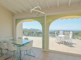 Coastal Villa With Pool