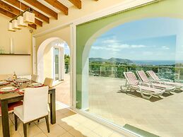 Coastal Villa With Pool
