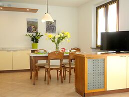Lazise Lakeside Haven Retreat